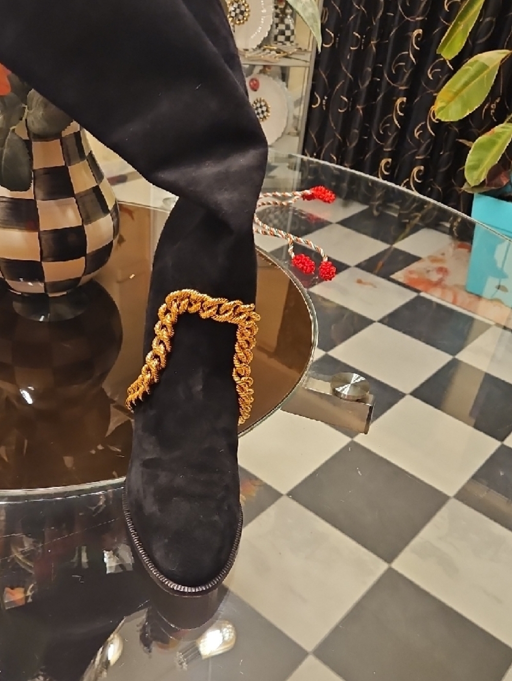 Giuseppe Zanotti Black Over-the-Knee Boots with Gold Chain Detail - Picture 4 of 7